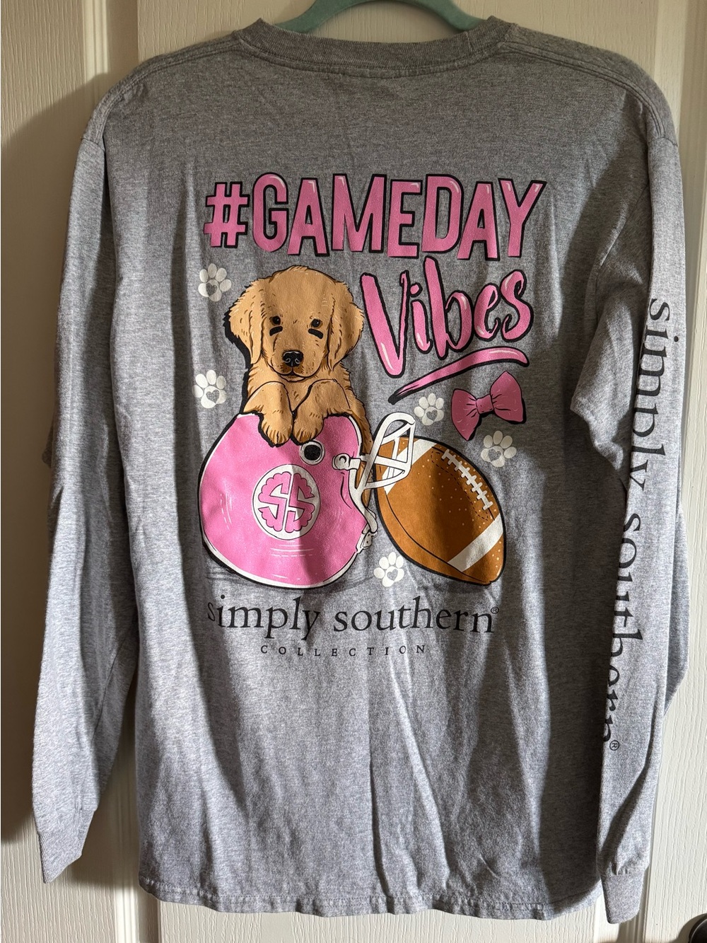 Simply Southern Women’s Medium Long Sleeve Shirt Gray Gameday Vibes Football
